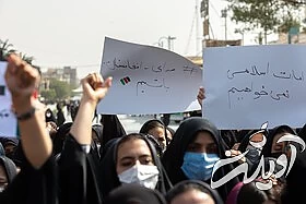 تجمع خودجوش زنان افغانستانی در میدان آستانه قم